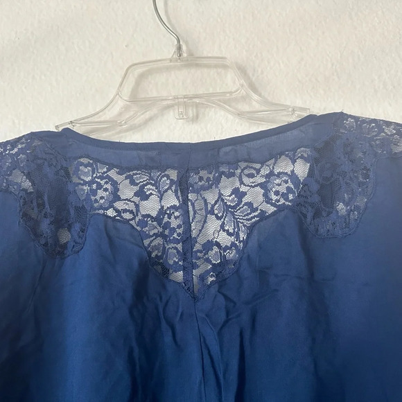 VELVET By Graham & Spencer Dark Blue Lace Long Sleeves Top BNWT S/M - Picture 8 of 10